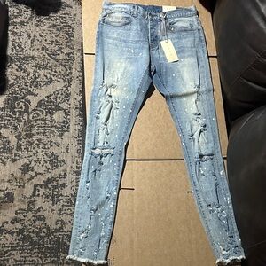 Men’s Distressed MNML Denim Jeans